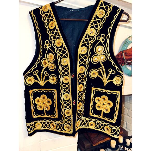 VINTAGE 70's BLACK VELVET GOLD EMBROIDERED HIPPIE AFGHAN VEST WAIST COAT - Picture 6 of 6